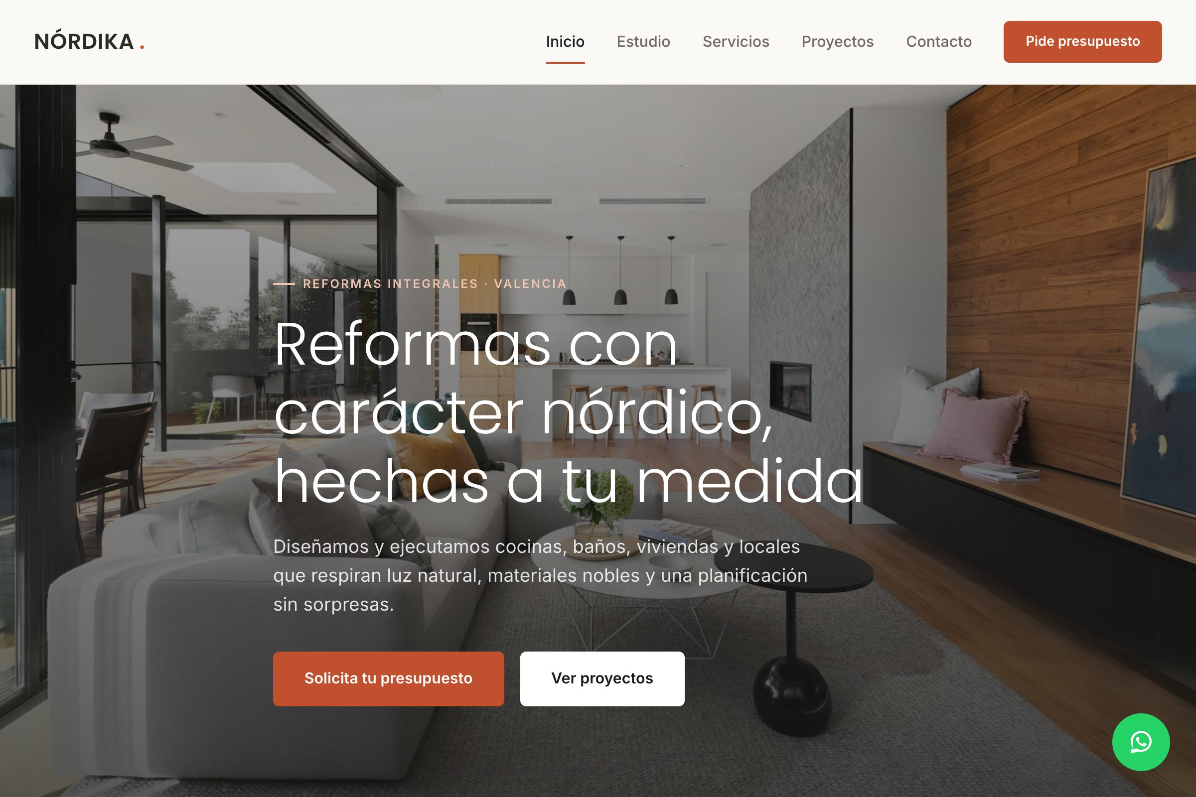 Portada de la web de Nórdika: reformas integrales, hero luminoso con interior nórdico